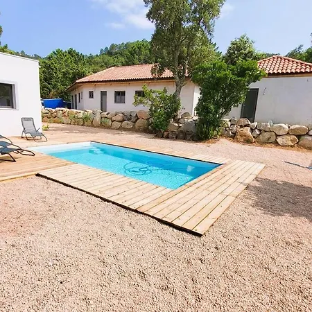 Silvio, 8 Pers, Piscine, 15 Minutes En Voiture Sainte-Lucie de Porto-Vecchio